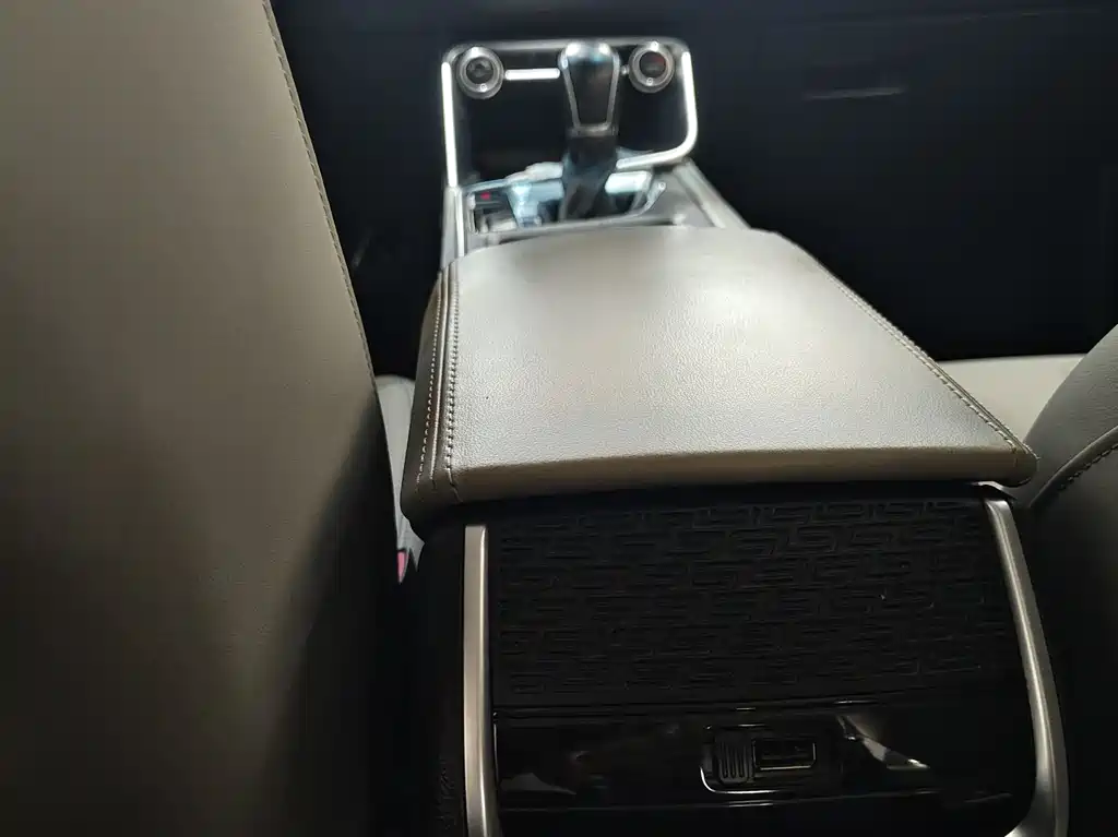 GEELY AUTOMOBILE BINRUI