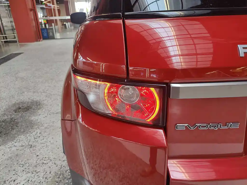 Land Rover Evoque (Import) — миниатюра 16