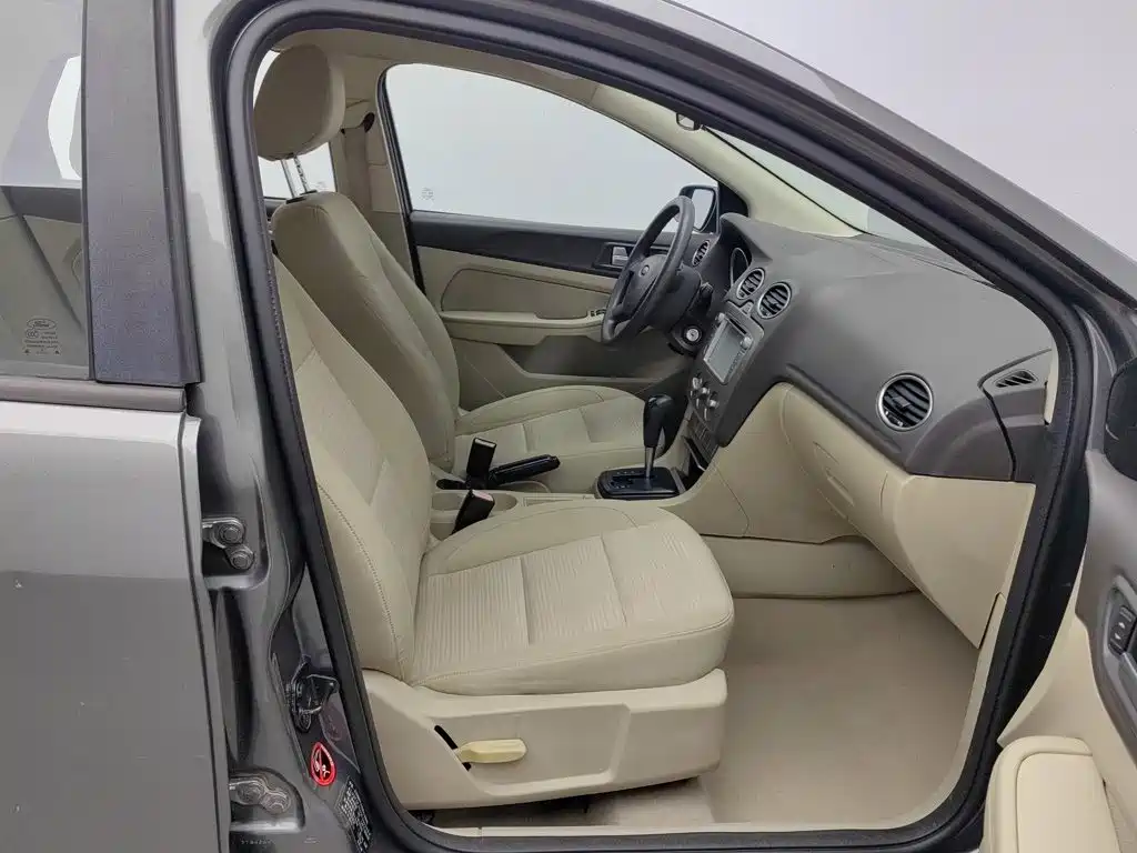 Ford Focus — миниатюра 23