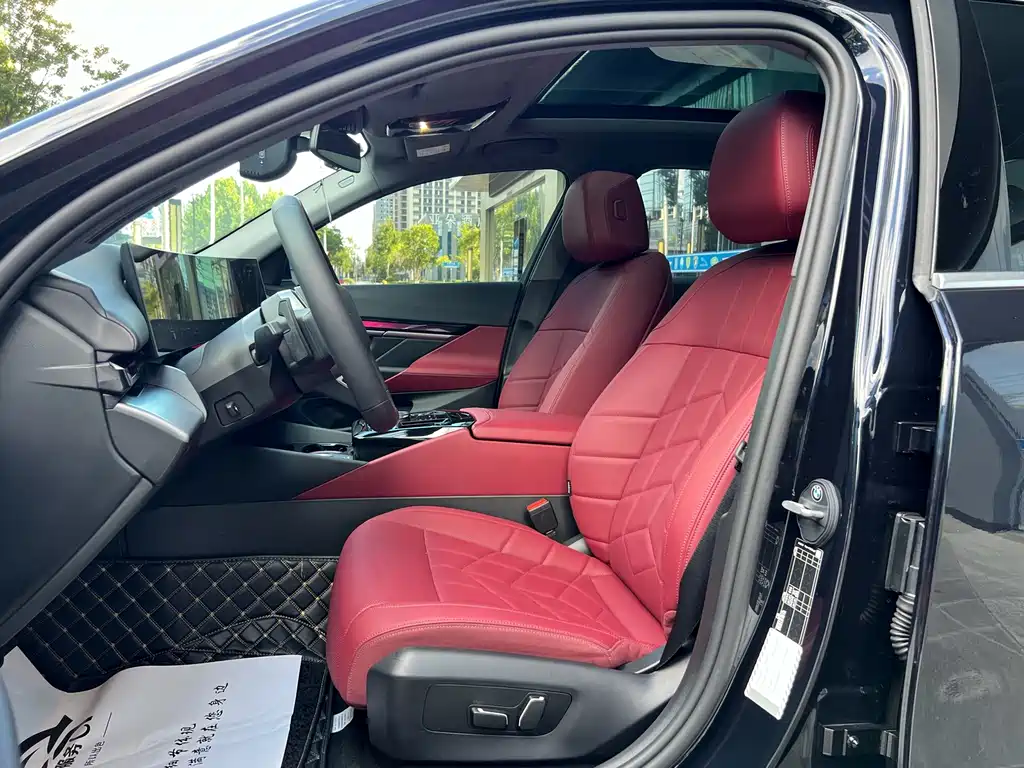 BMW 5 Series — миниатюра 8