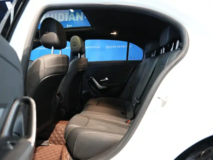Mercedes-Benz A-Class (Import) — миниатюра 15