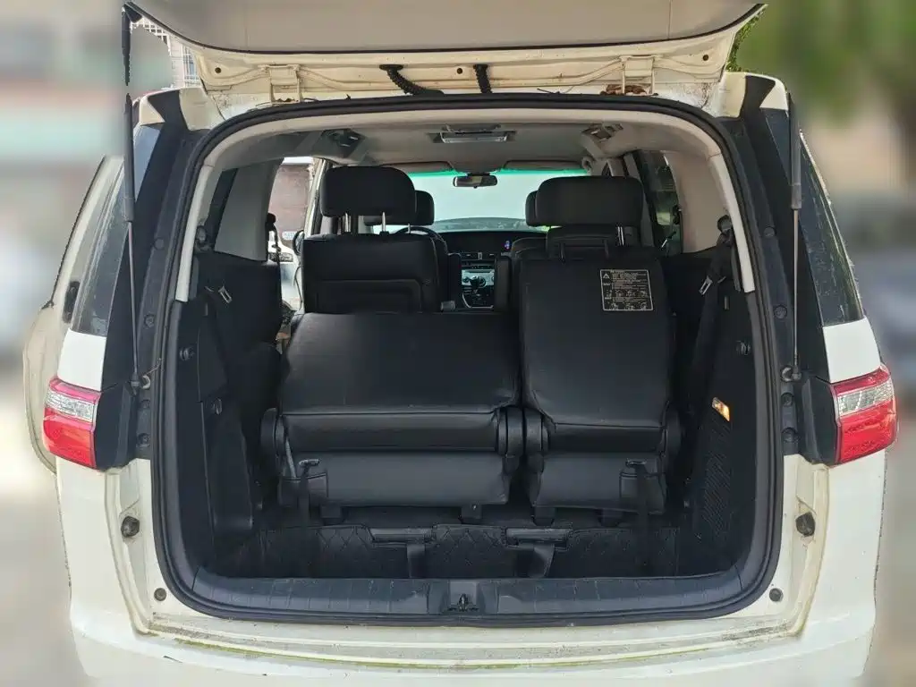 Luxgen Big 7 MPV — миниатюра 20