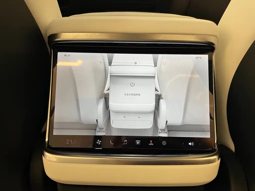 Tesla Model X — миниатюра 18