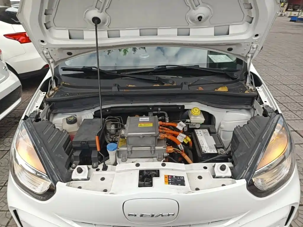Roewe Clever — миниатюра 20