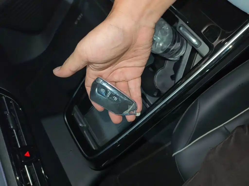 Volkswagen ID.4 X — миниатюра 9