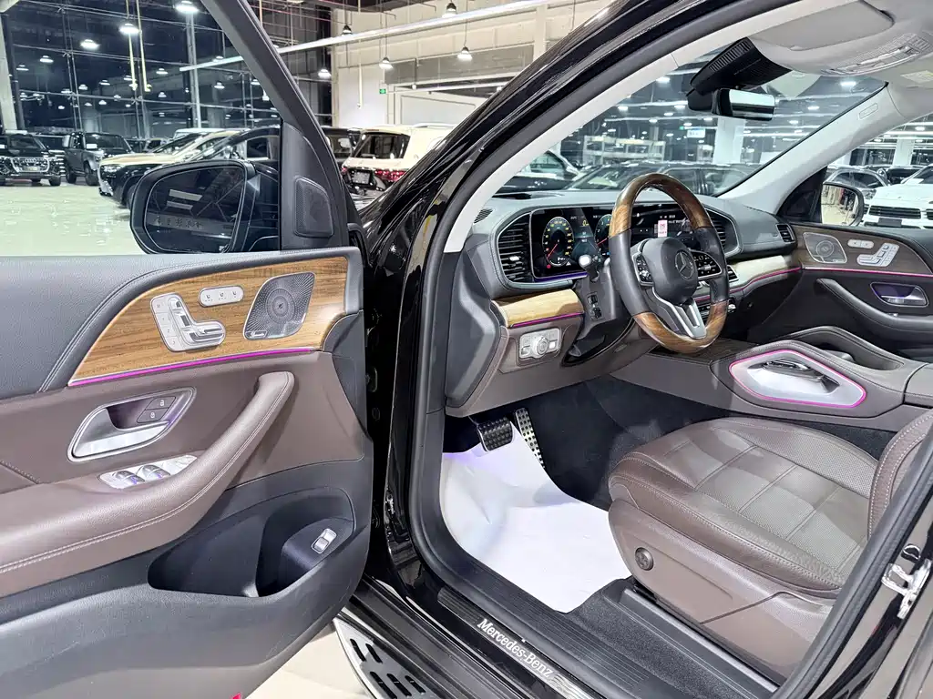 Mercedes-Benz GLS — миниатюра 4