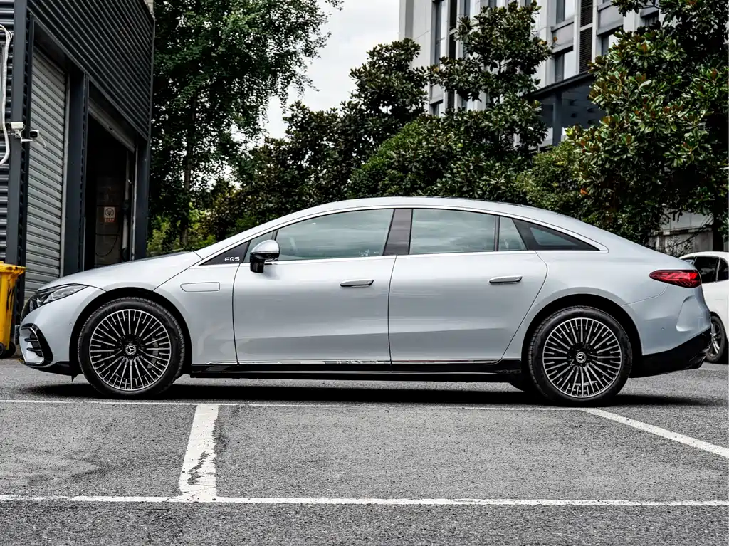 Mercedes-Benz EQS — миниатюра 3