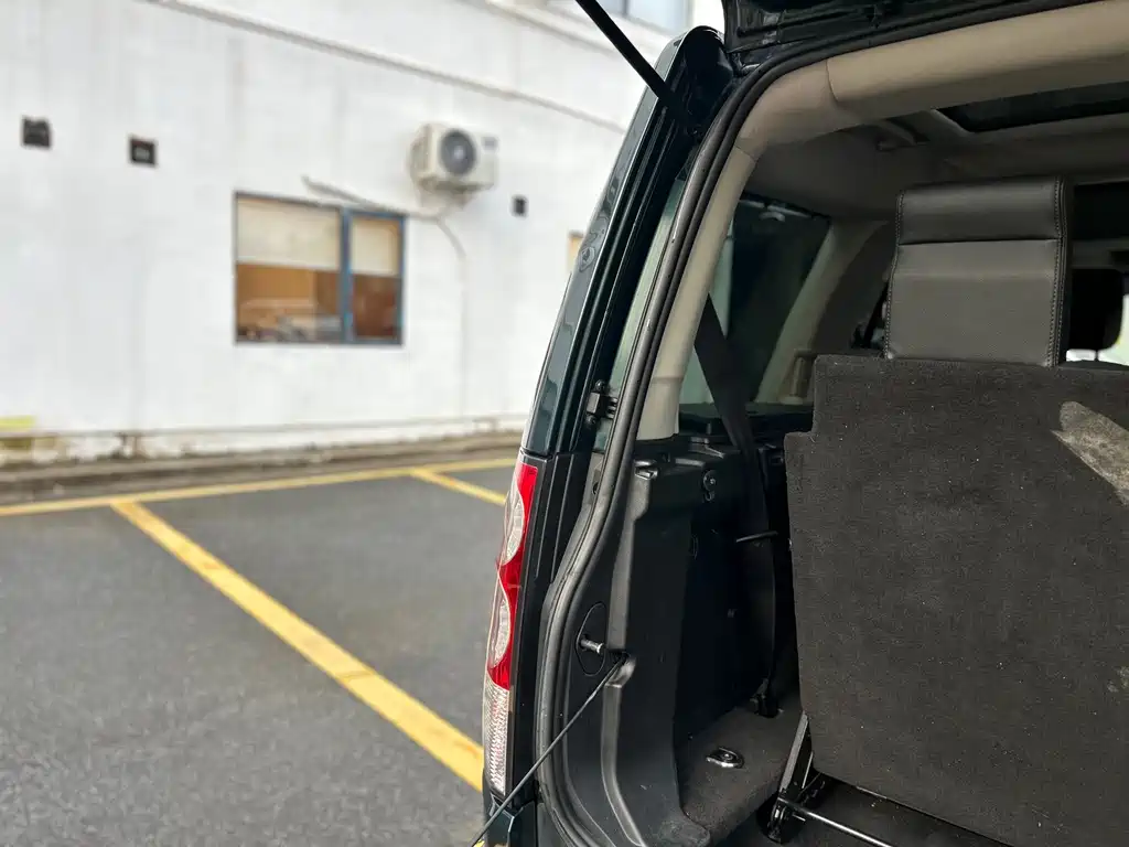 Land Rover Discovery — миниатюра 46