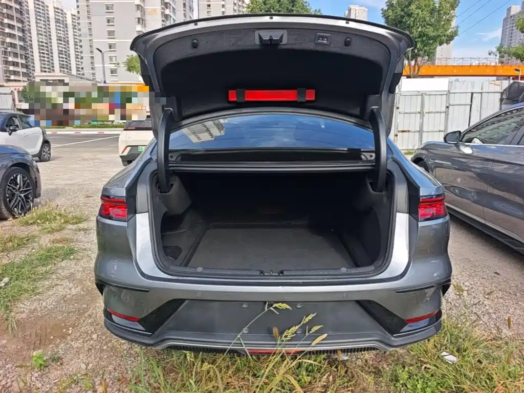 BYD Han — миниатюра 19