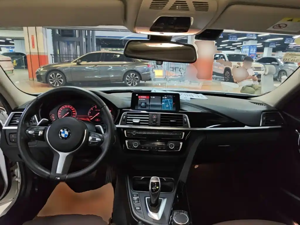 BMW 3 Series — миниатюра 10