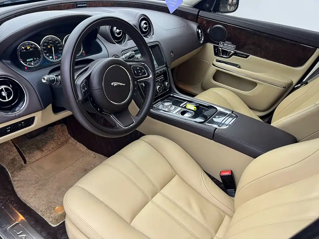 Jaguar XJ — миниатюра 4