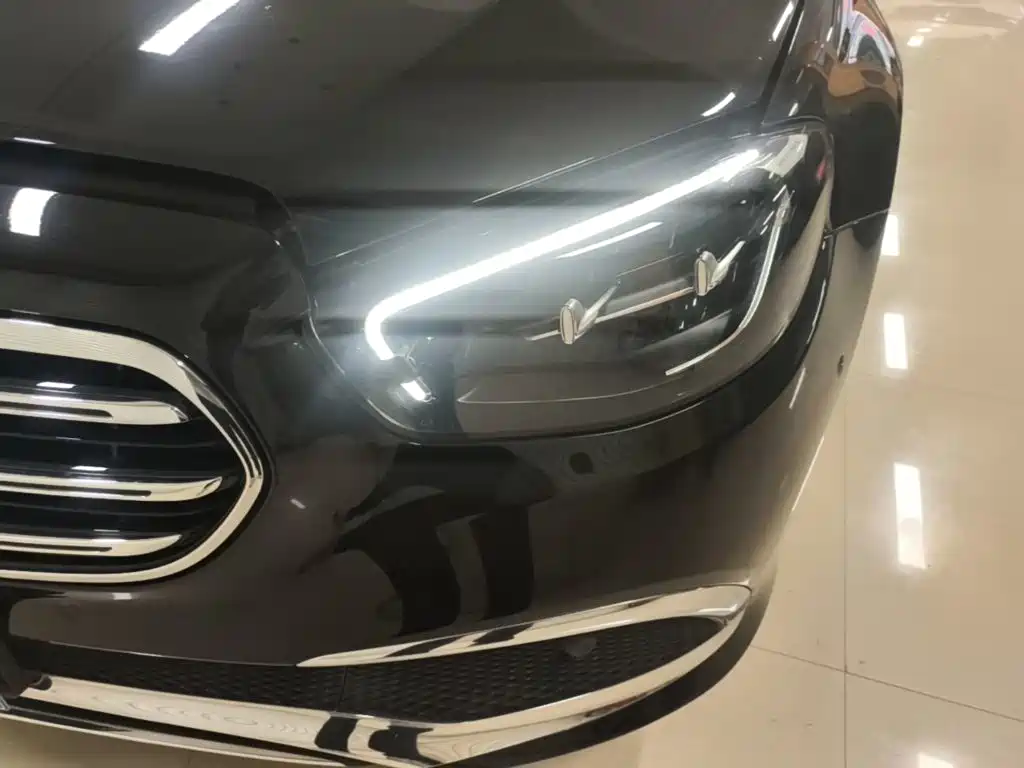 Mercedes-Benz E-Class — миниатюра 24