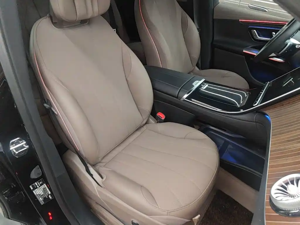 Mercedes-Benz EQE SUV — миниатюра 25