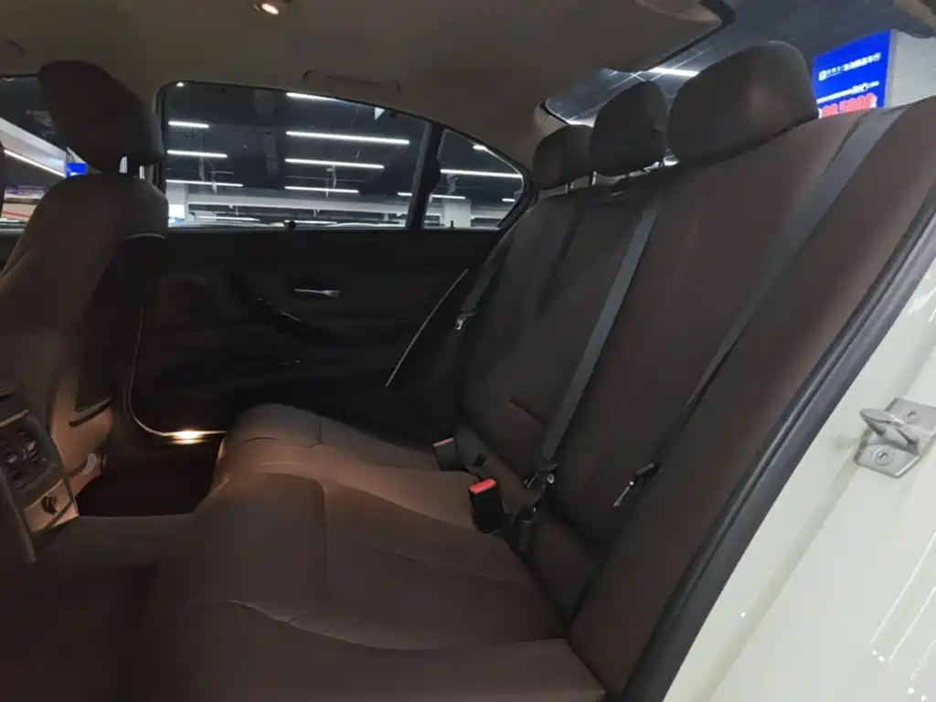 BMW 3 Series — миниатюра 17