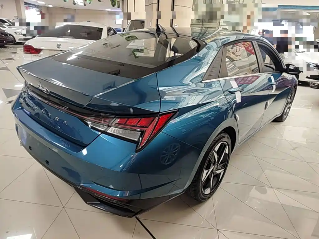 Hyundai Elantra — миниатюра 5