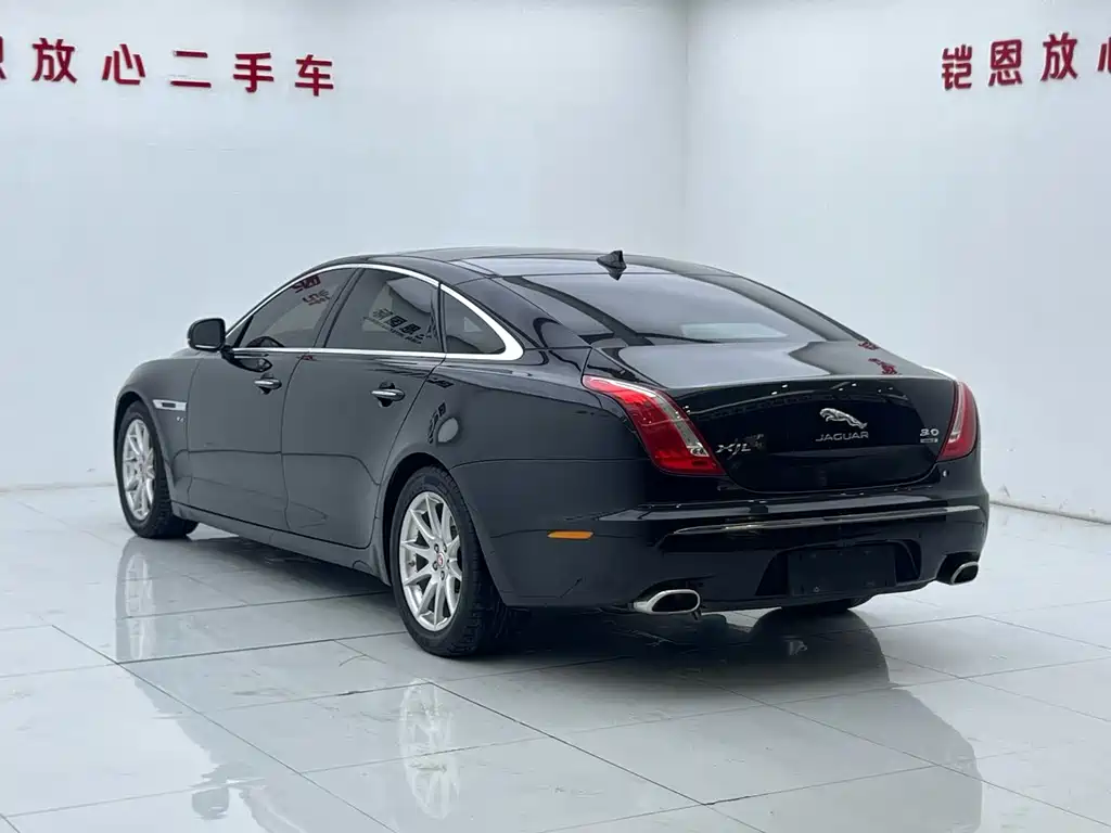 Jaguar XJ — миниатюра 7