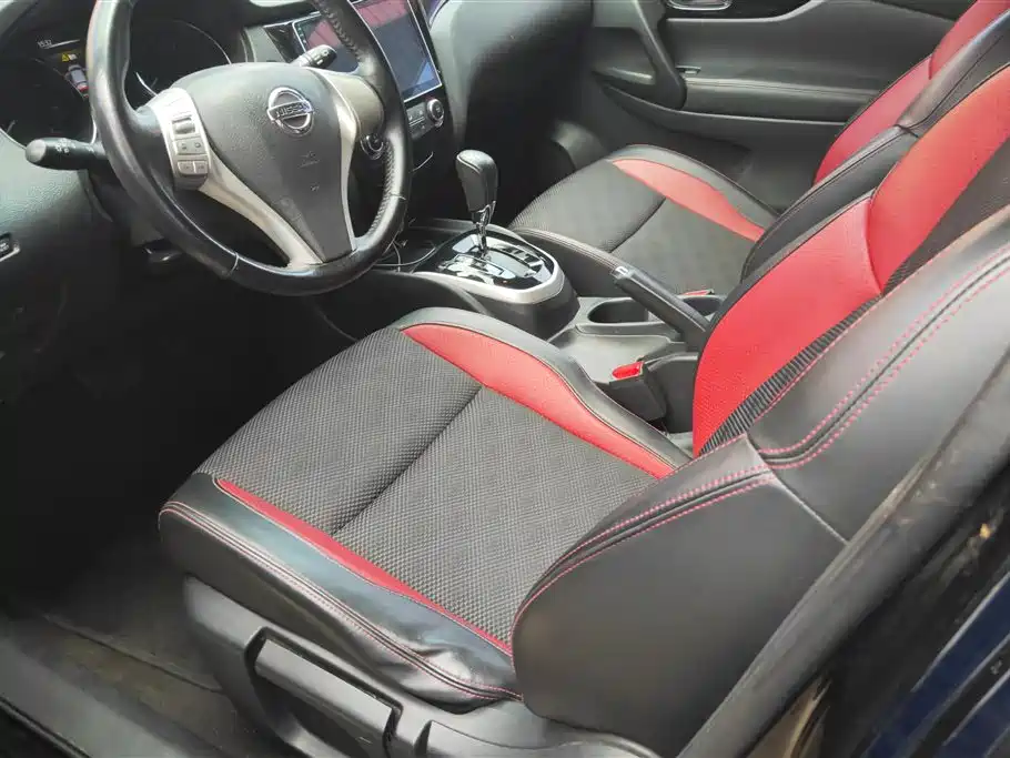 Nissan Qashqai 2016 2.0L CVT Luxury