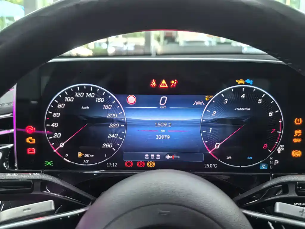 Mercedes-Benz E-Class — миниатюра 19