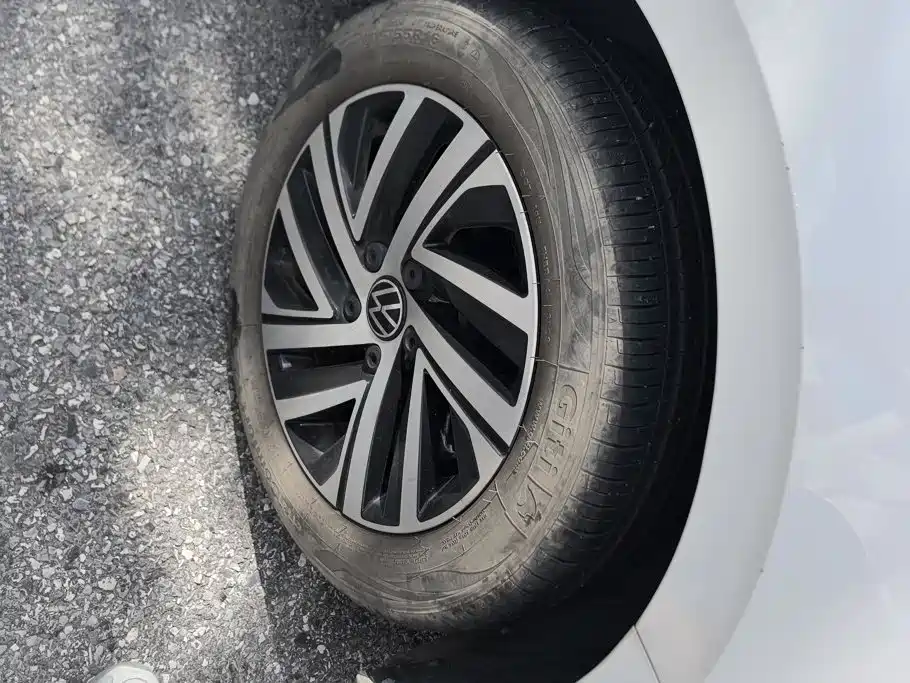 Volkswagen Lavida — миниатюра 6