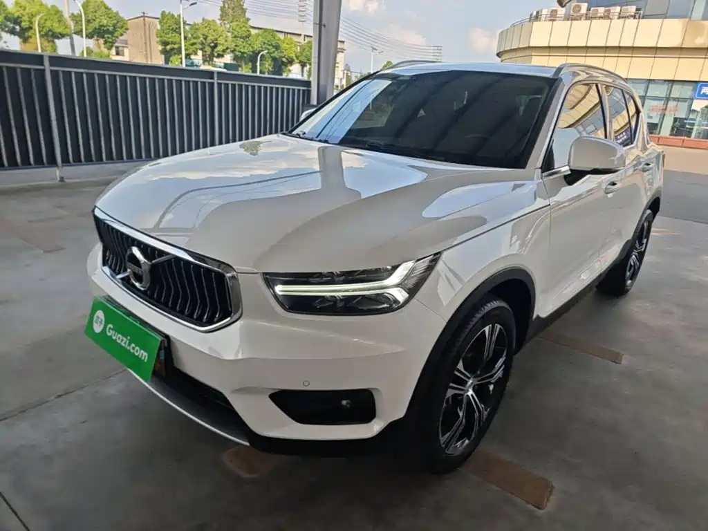 Volvo XC40 — миниатюра 2