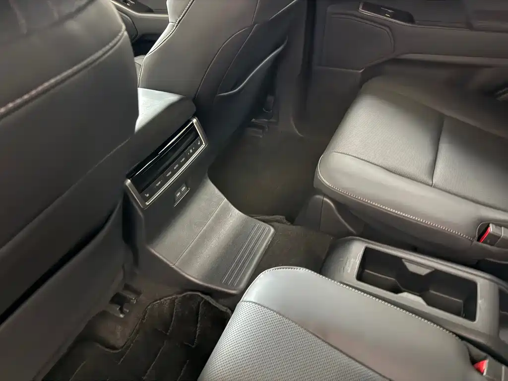 Lexus GX — миниатюра 16