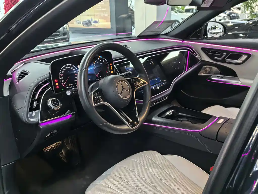 Mercedes-Benz E-Class — миниатюра 6