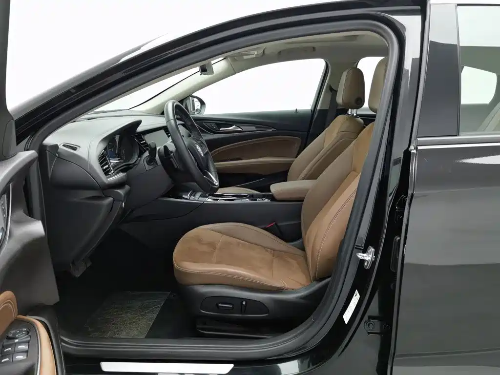 Buick Regal — миниатюра 10