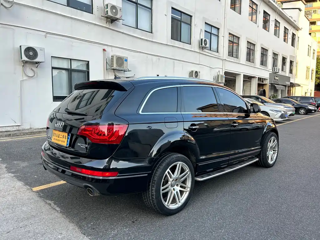 Audi Q7 — миниатюра 7
