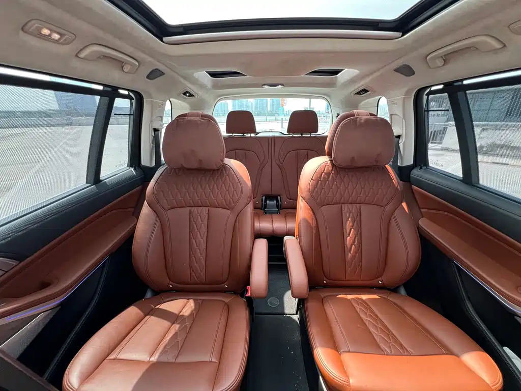 BMW X7 — миниатюра 10