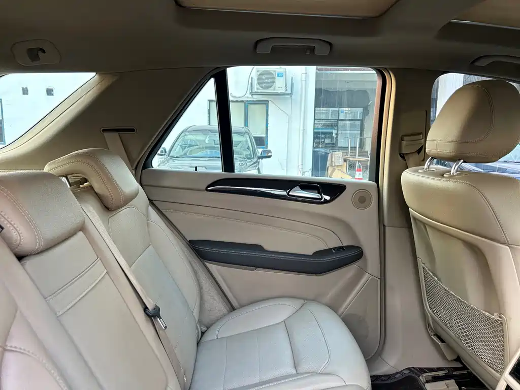 Mercedes-Benz M-Class — миниатюра 34