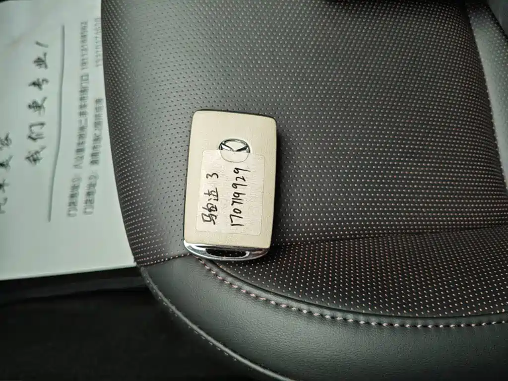 Mazda 3 Axela — миниатюра 9