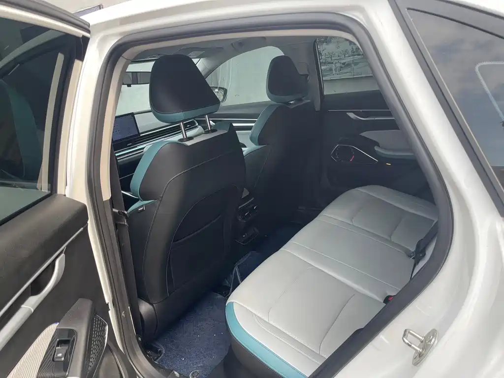 GEELY AUTOMOBILE EMGRAND