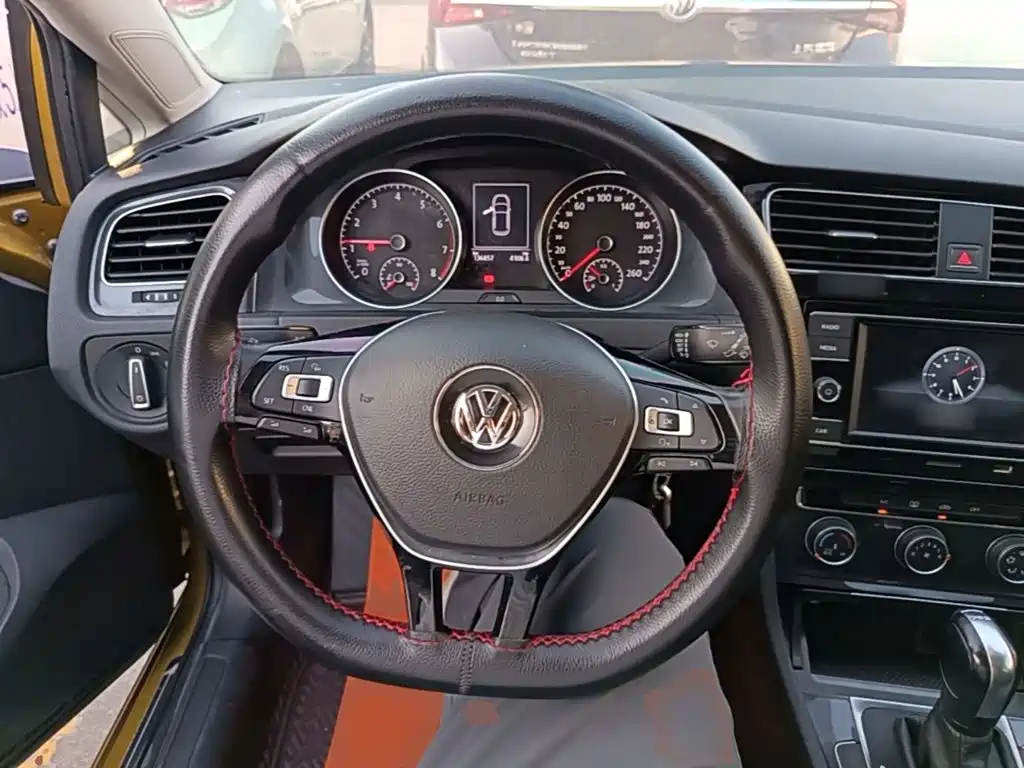 Volkswagen Golf — миниатюра 11