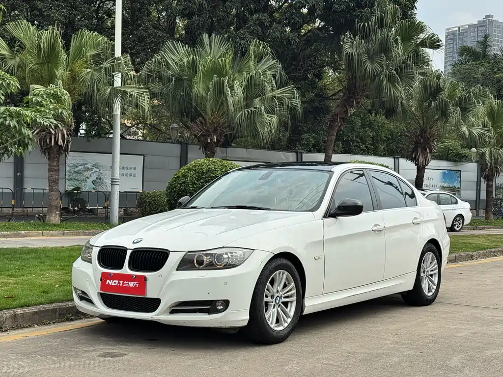 BMW 3 Series (Import) 2012