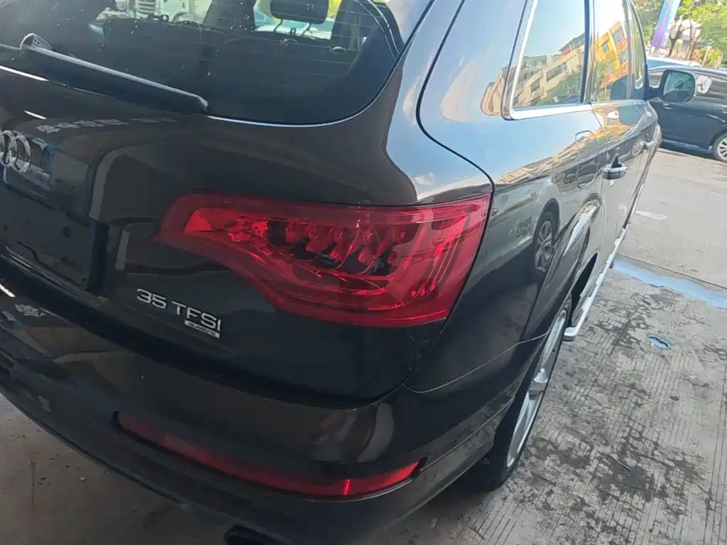 Audi Q7 — миниатюра 8