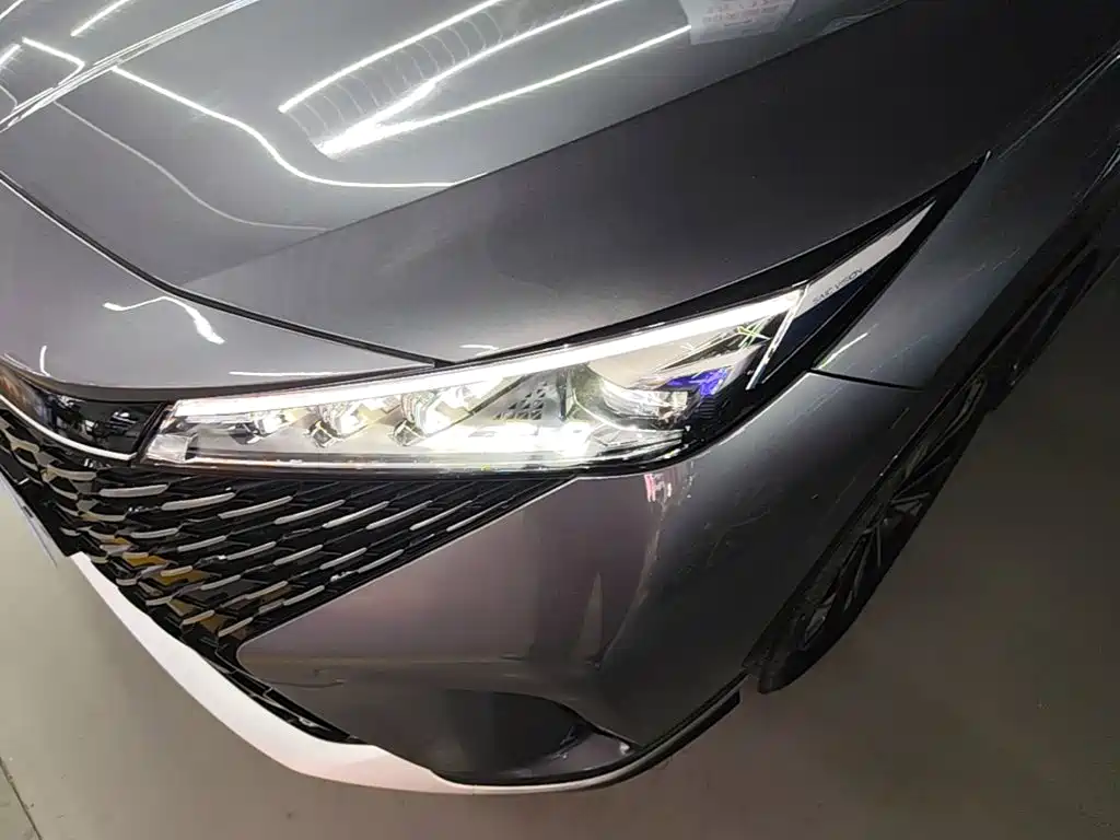 Roewe RX5 — миниатюра 24