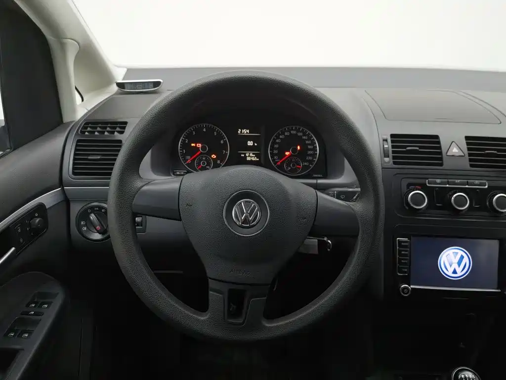 Volkswagen Touran — миниатюра 11