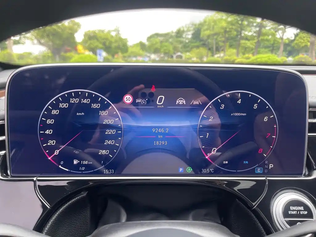 Mercedes-Benz E-Class — миниатюра 10