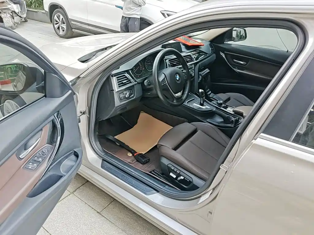 BMW 3 Series — миниатюра 16