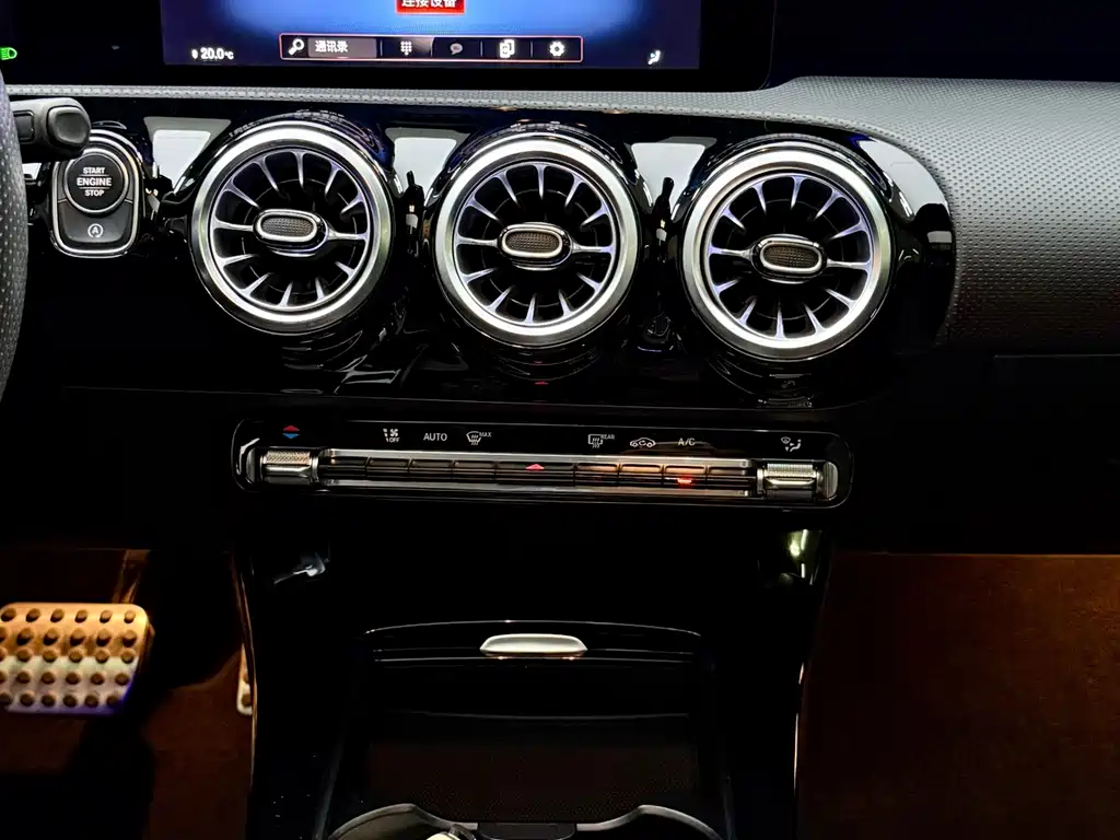 Mercedes-Benz CLA (Import) — миниатюра 9