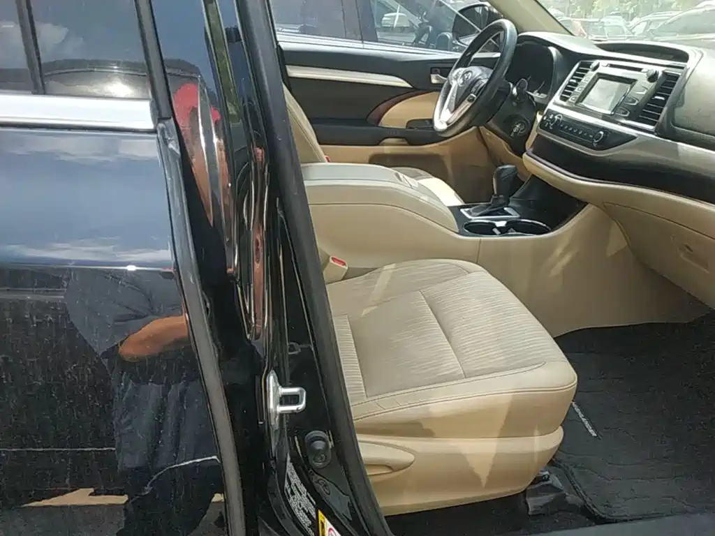 Toyota Highlander — миниатюра 25
