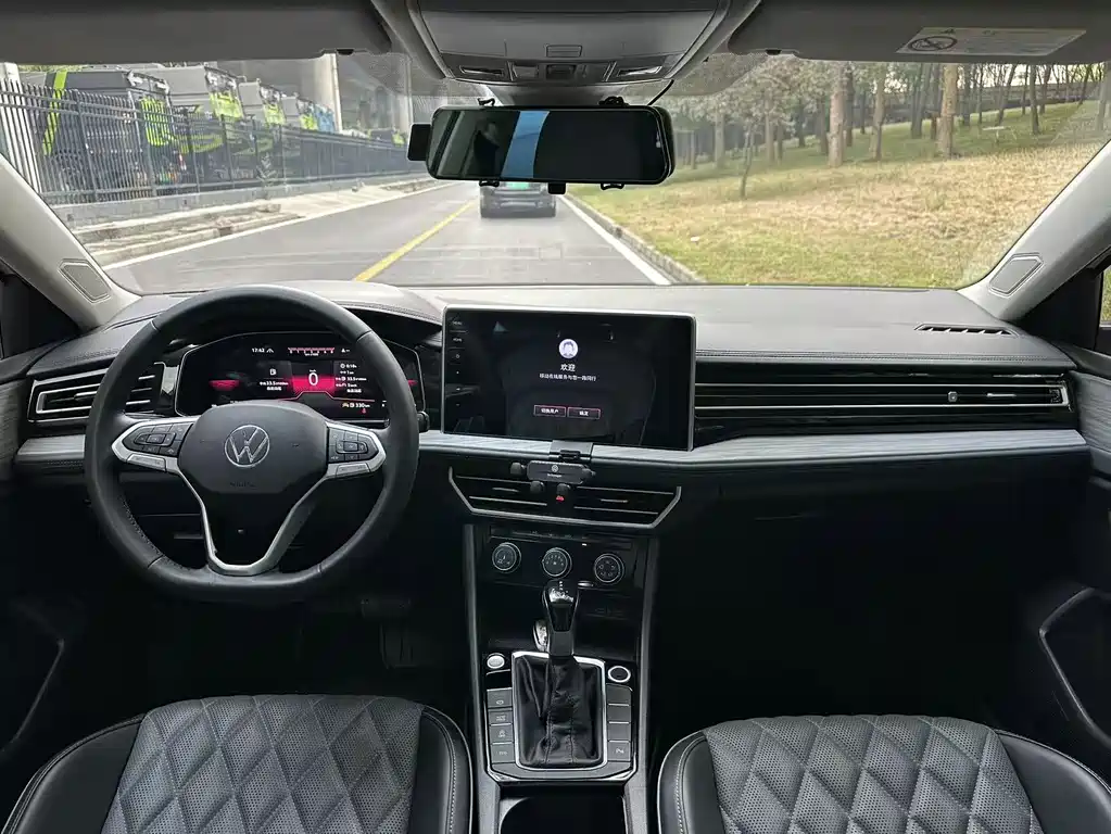 Volkswagen Sagitar — миниатюра 9