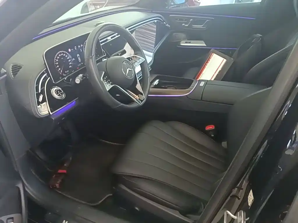 Mercedes-Benz E-Class — миниатюра 15