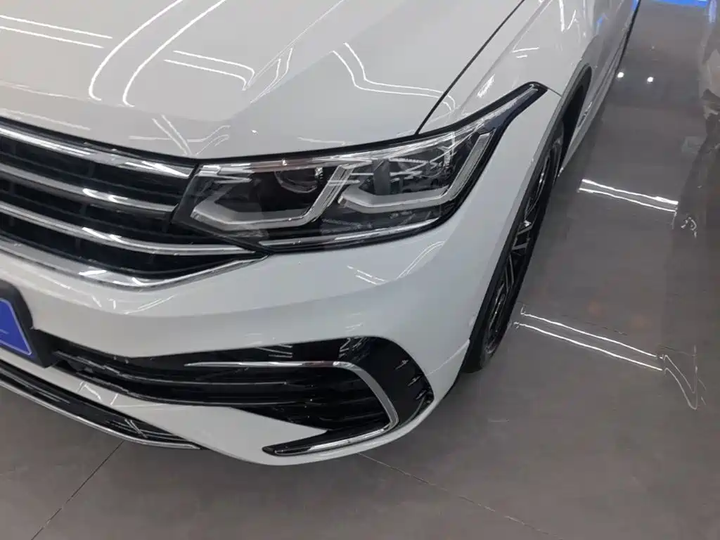 Volkswagen Tiguan L — миниатюра 24