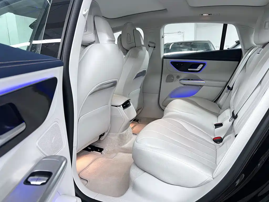 Mercedes-Benz EQE — миниатюра 12