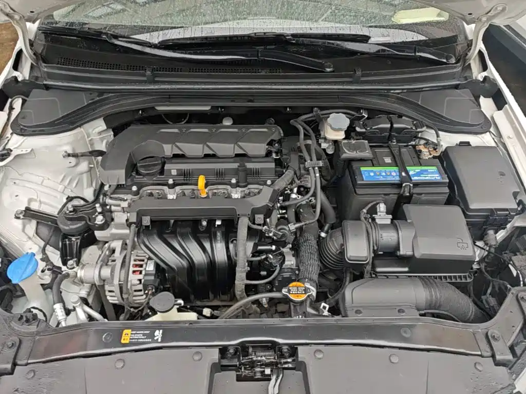 Hyundai Elantra — миниатюра 20