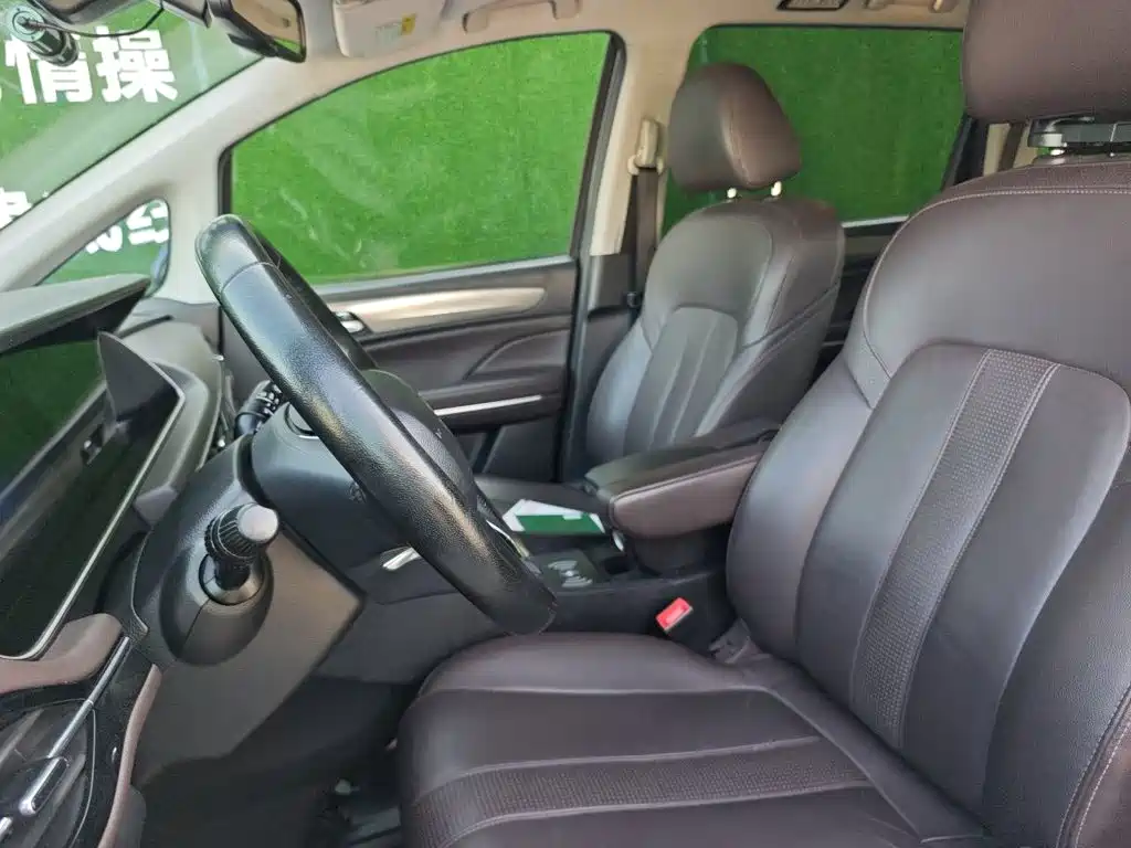 GAC Motor Trumpchi M6 — миниатюра 8