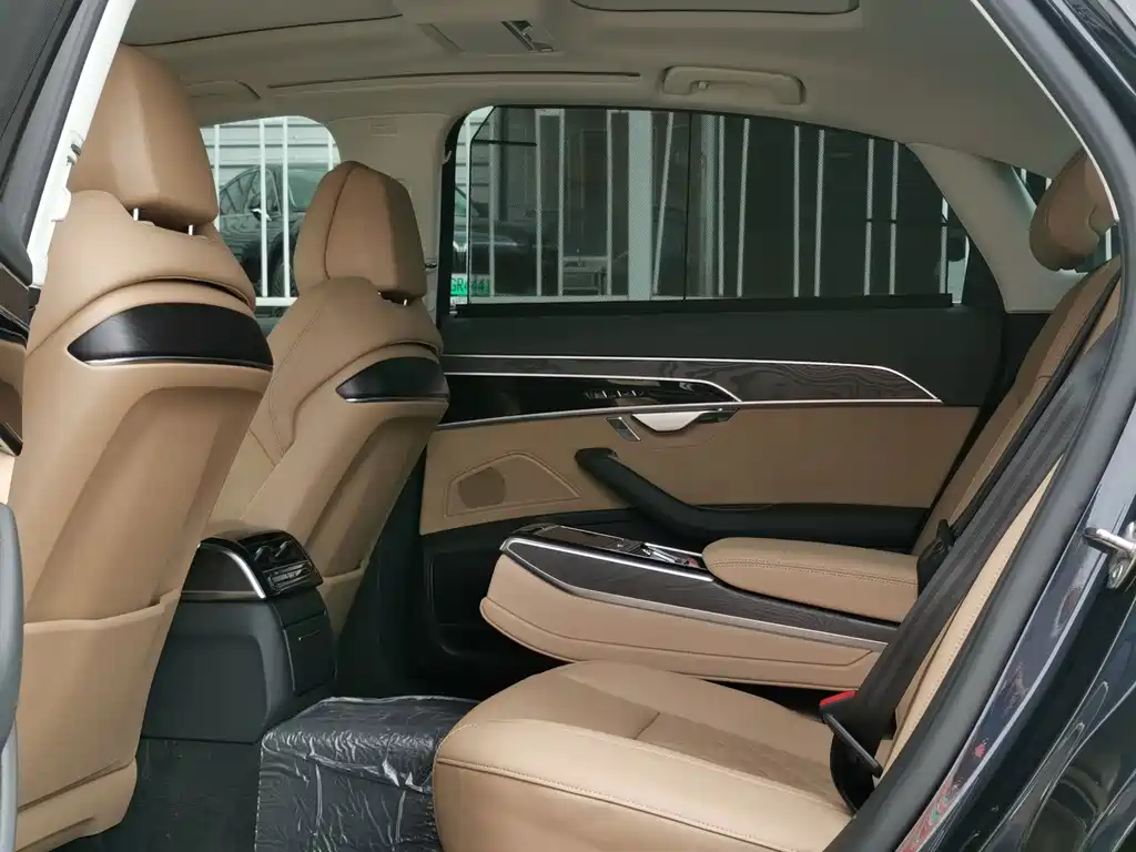 Audi A8 — миниатюра 21