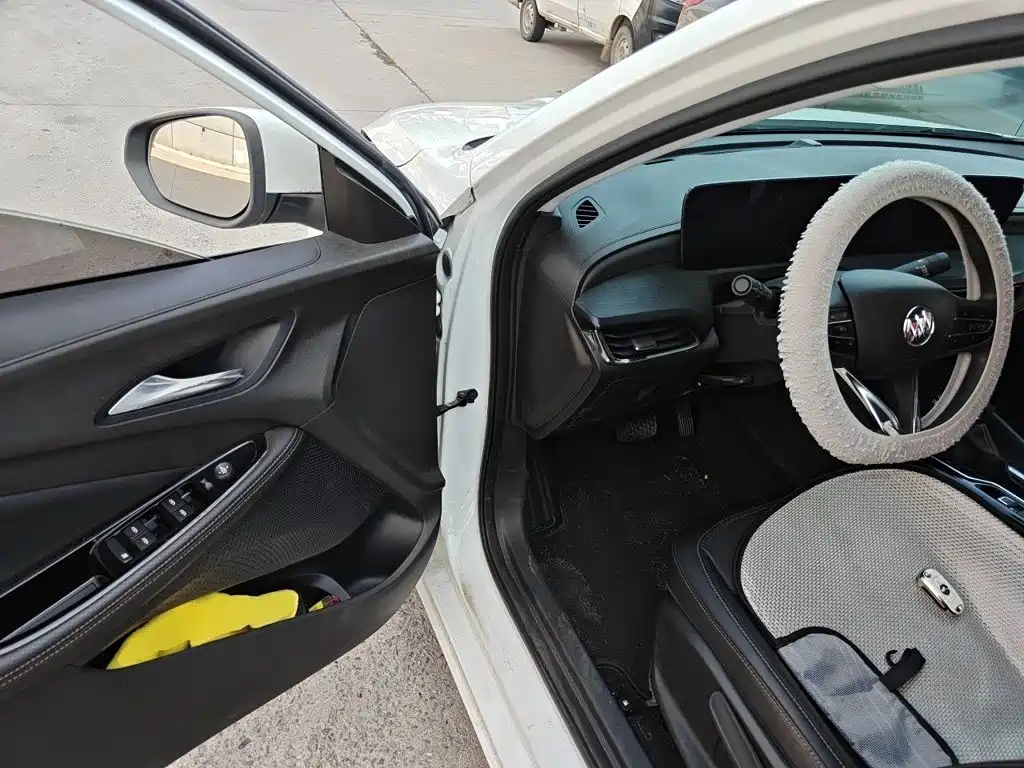 Buick Verano — миниатюра 12