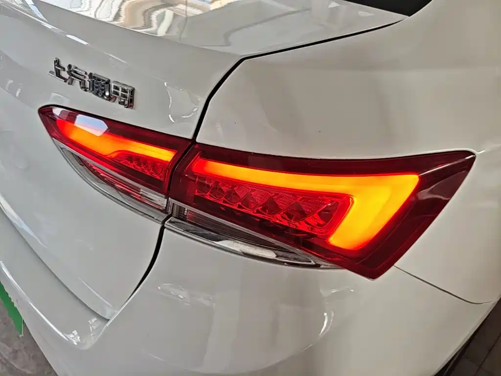 Buick Excelle — миниатюра 8